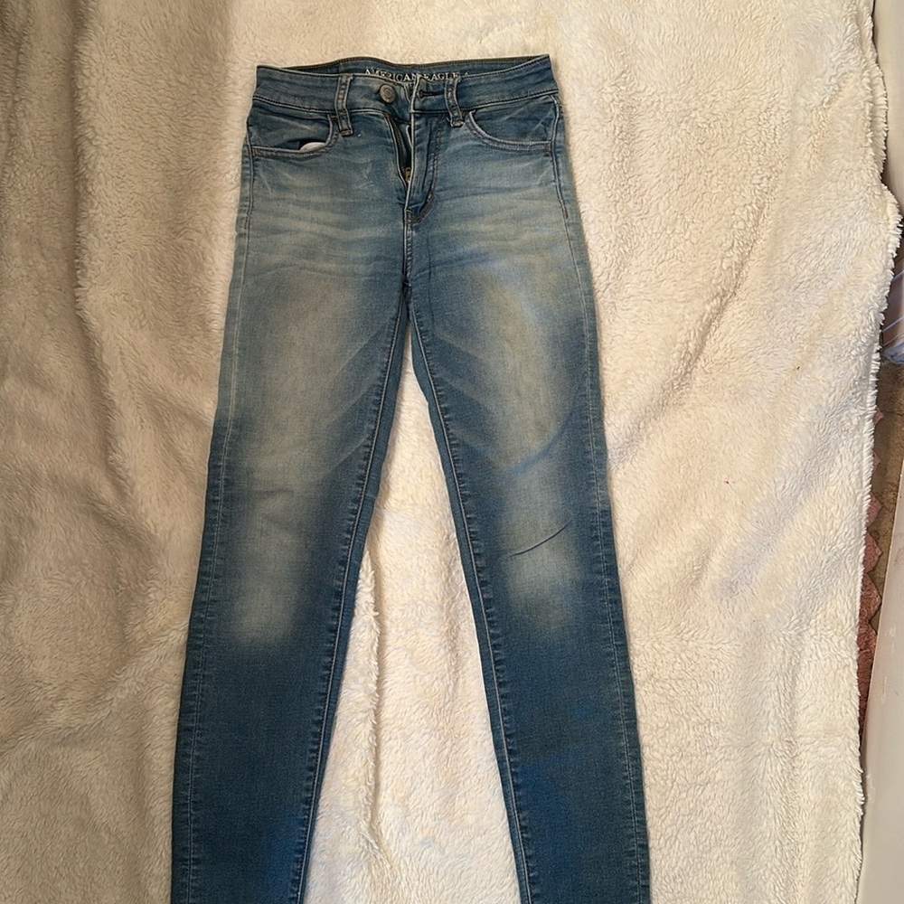 American Eagle. Superstrecth jeans. Size 0. Soft.